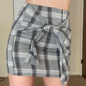 Grey plaid skirt with tie detail